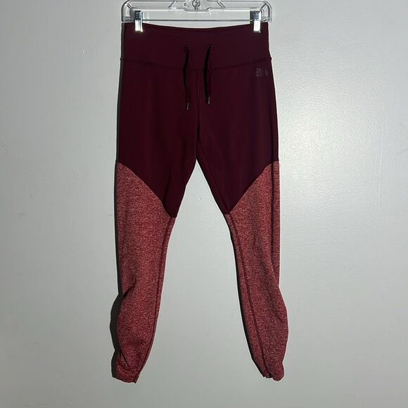 The North Face Pants - The North Face Maroon Colorblock Scrunched Side Leggings